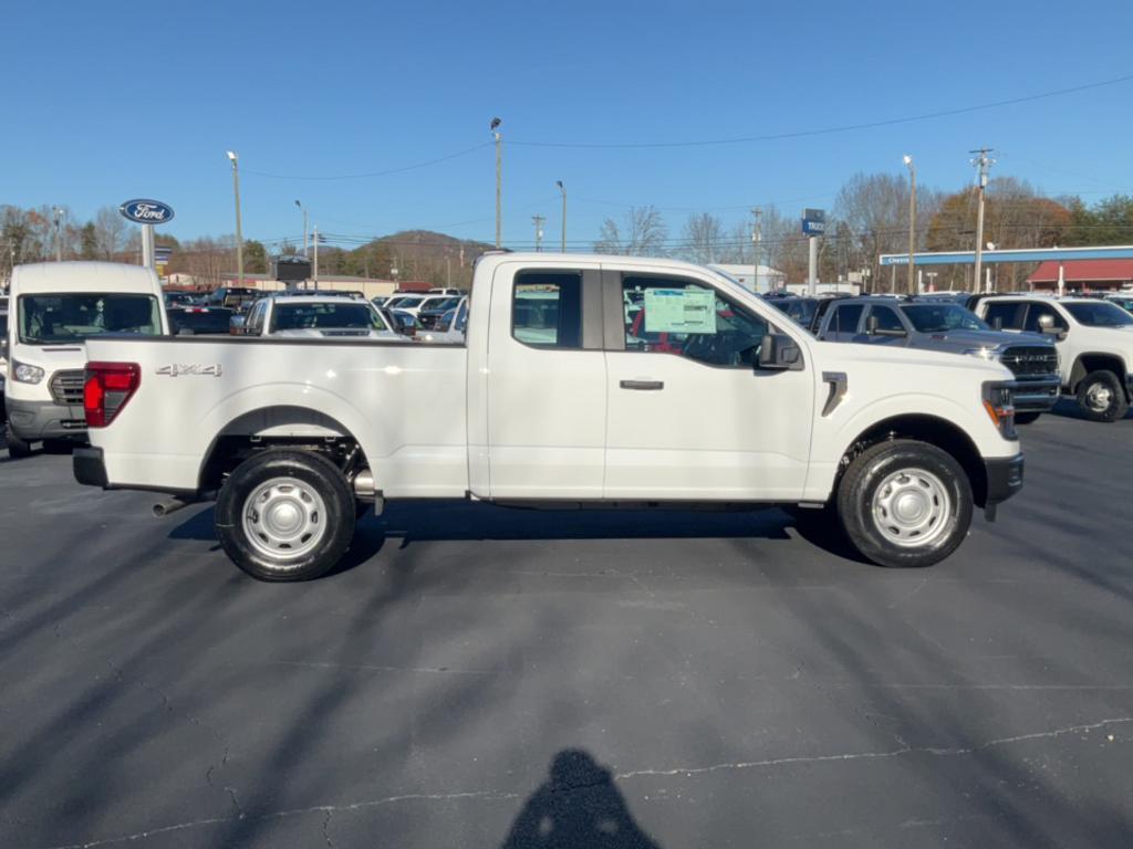 new 2024 Ford F-150 car, priced at $42,590