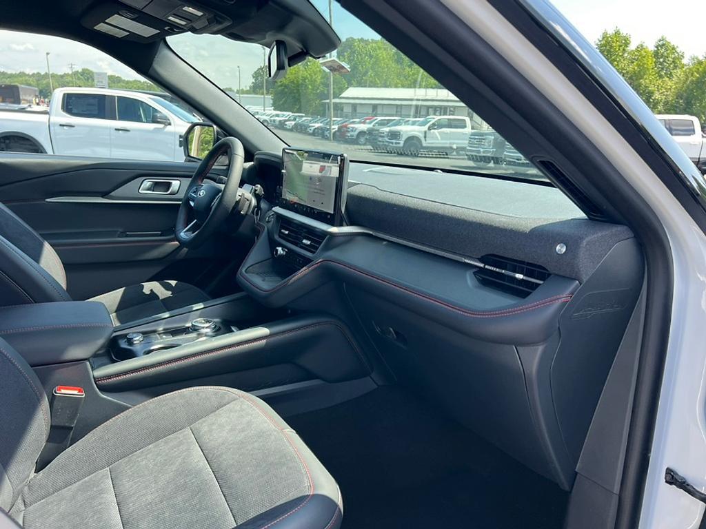 new 2025 Ford Explorer car, priced at $54,680