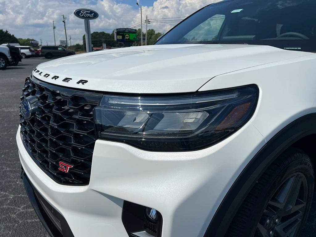 new 2025 Ford Explorer car, priced at $54,680