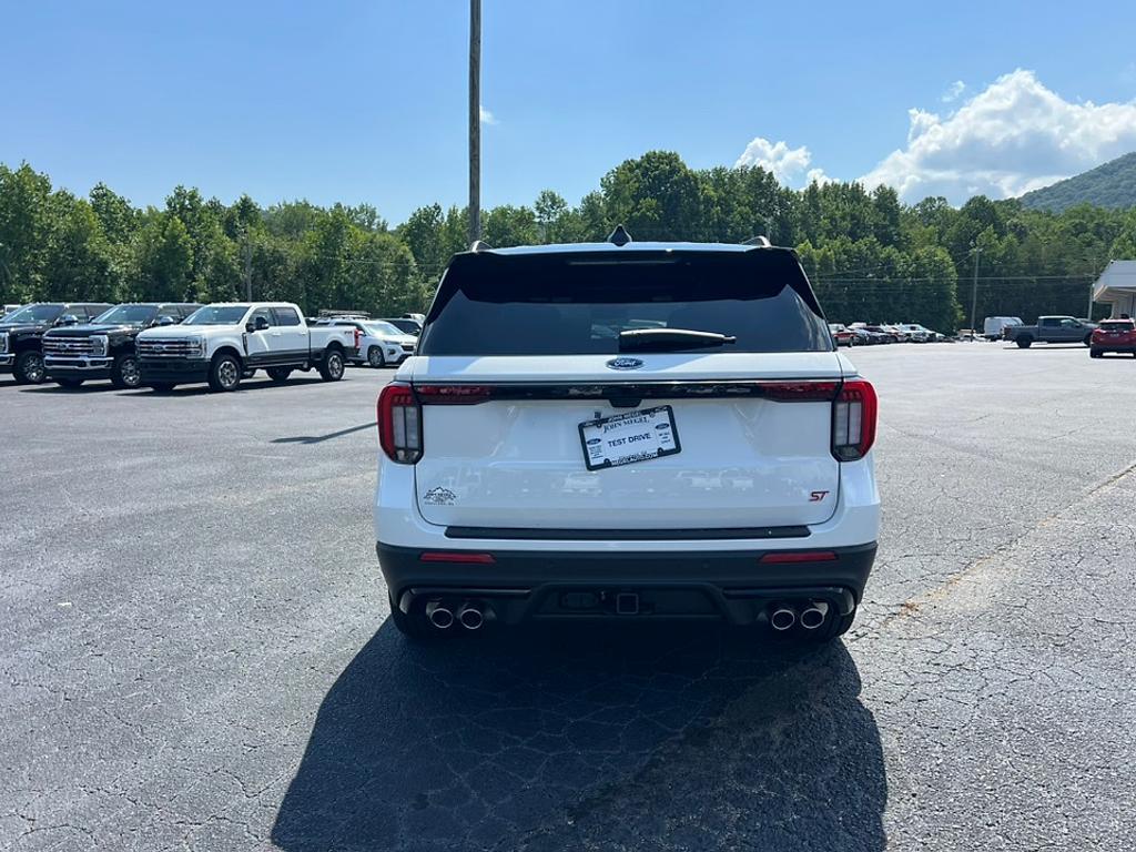 new 2025 Ford Explorer car, priced at $54,680
