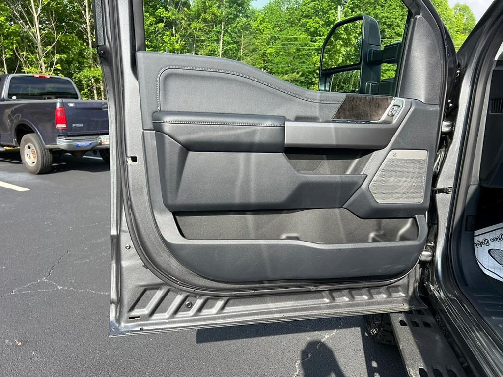 new 2025 Ford F-250 car, priced at $72,100