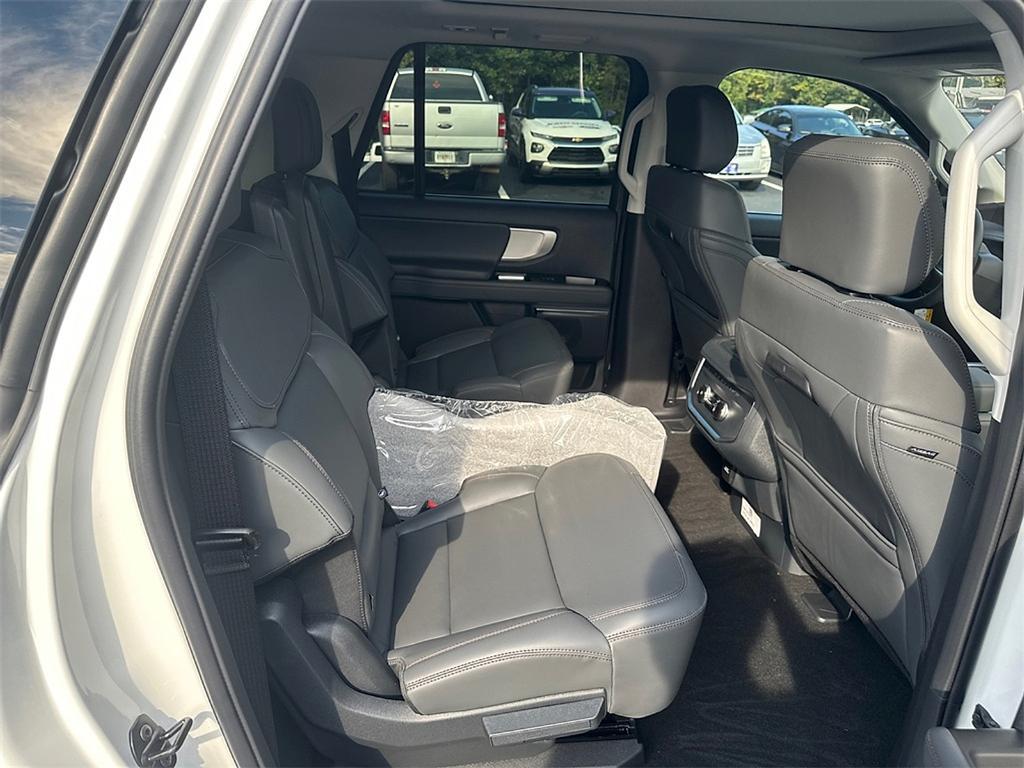 new 2025 Ford Expedition Max car, priced at $72,880