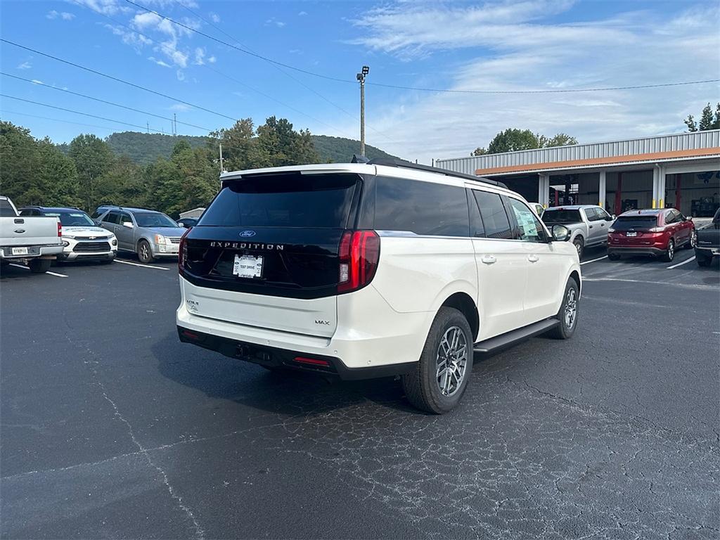 new 2025 Ford Expedition Max car, priced at $72,880