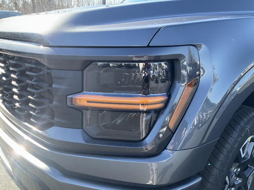 new 2025 Ford F-150 car, priced at $52,240