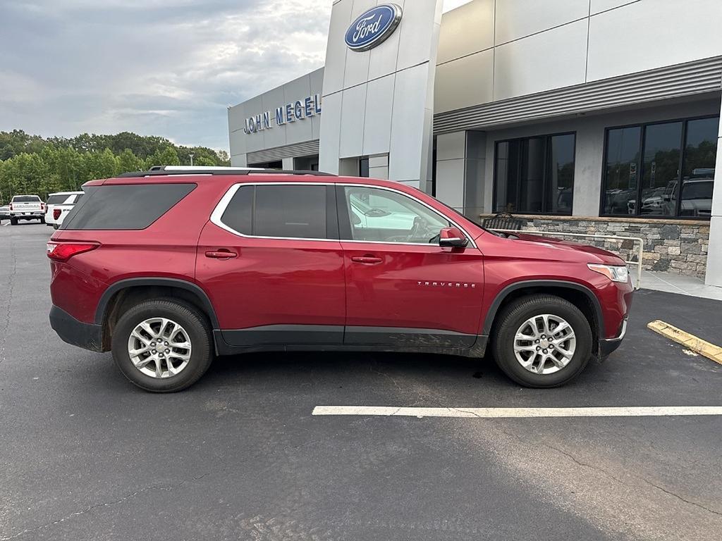 used 2020 Chevrolet Traverse car, priced at $21,559
