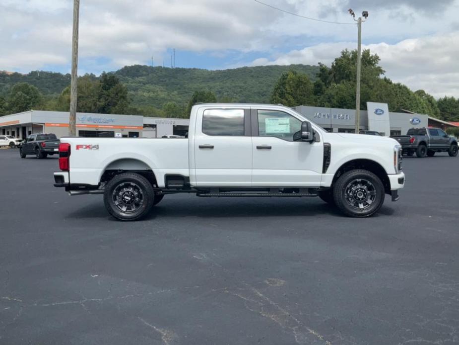 new 2024 Ford F-250 car, priced at $58,985