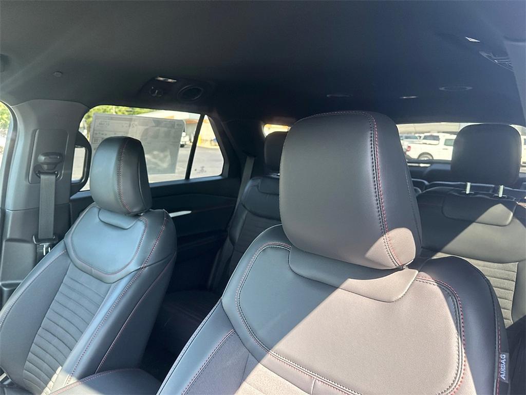 new 2025 Ford Explorer car, priced at $39,115