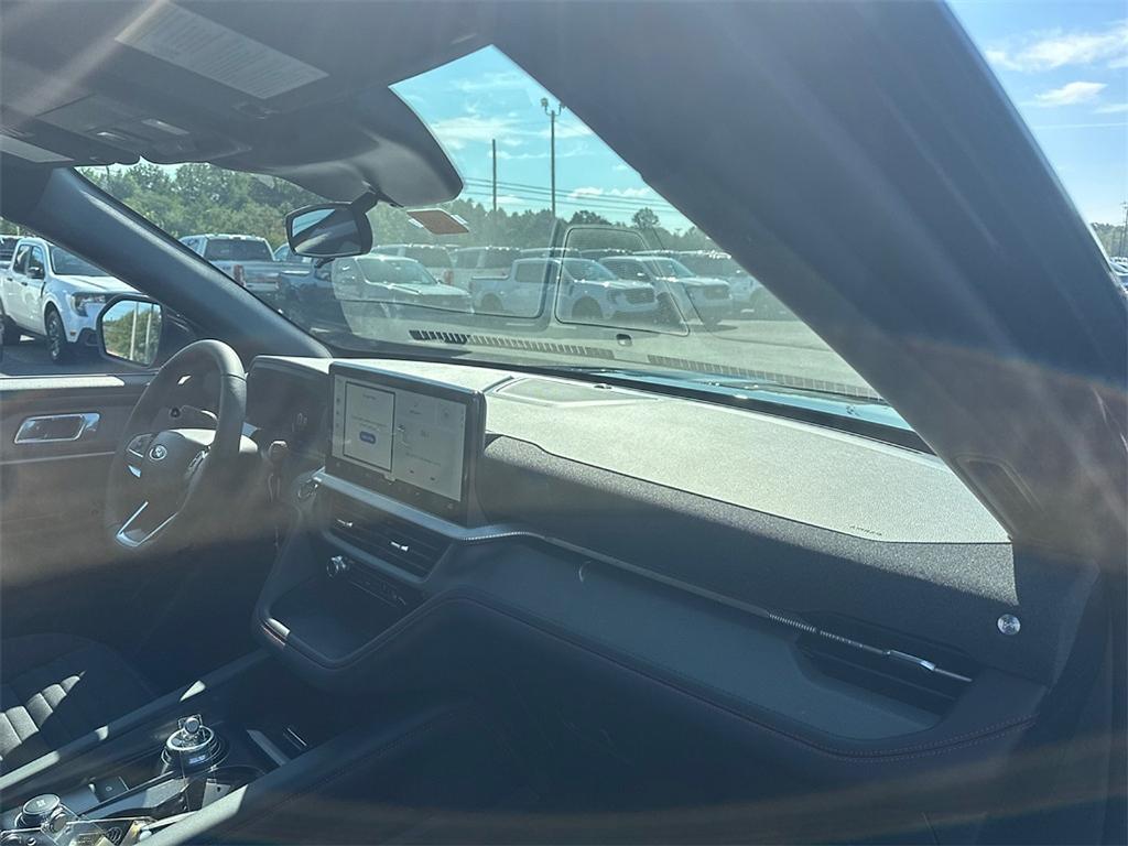 new 2025 Ford Explorer car, priced at $39,115