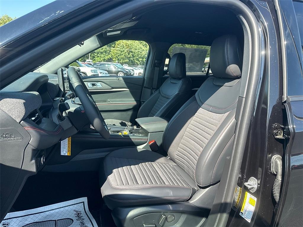new 2025 Ford Explorer car, priced at $39,115