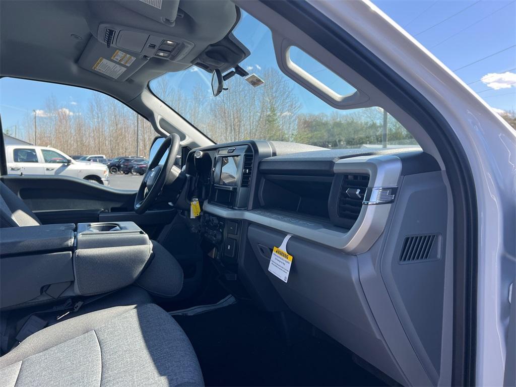 new 2025 Ford F-250 car, priced at $68,085