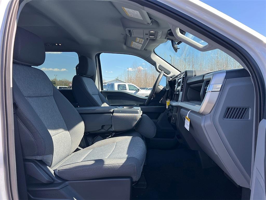 new 2025 Ford F-250 car, priced at $64,585