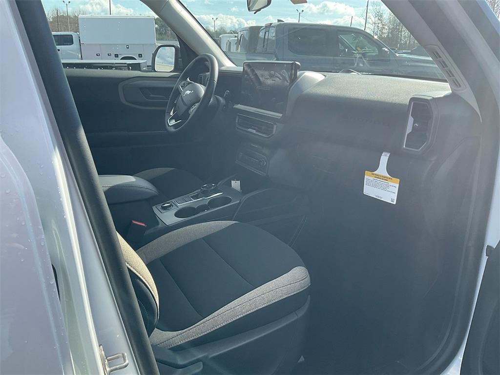 new 2025 Ford Bronco Sport car, priced at $27,060