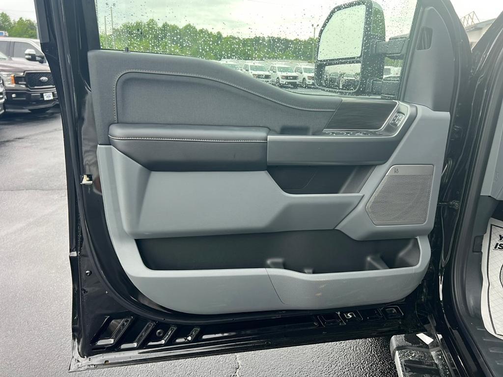 new 2025 Ford F-150 car, priced at $60,570