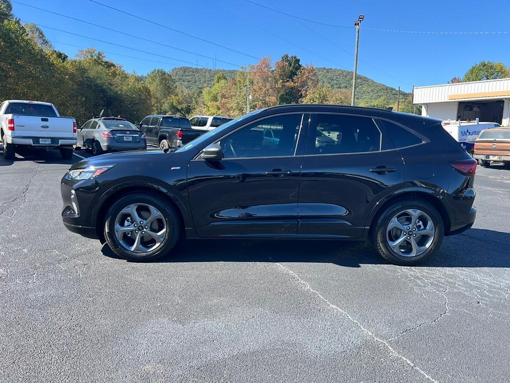 used 2023 Ford Escape car, priced at $24,348