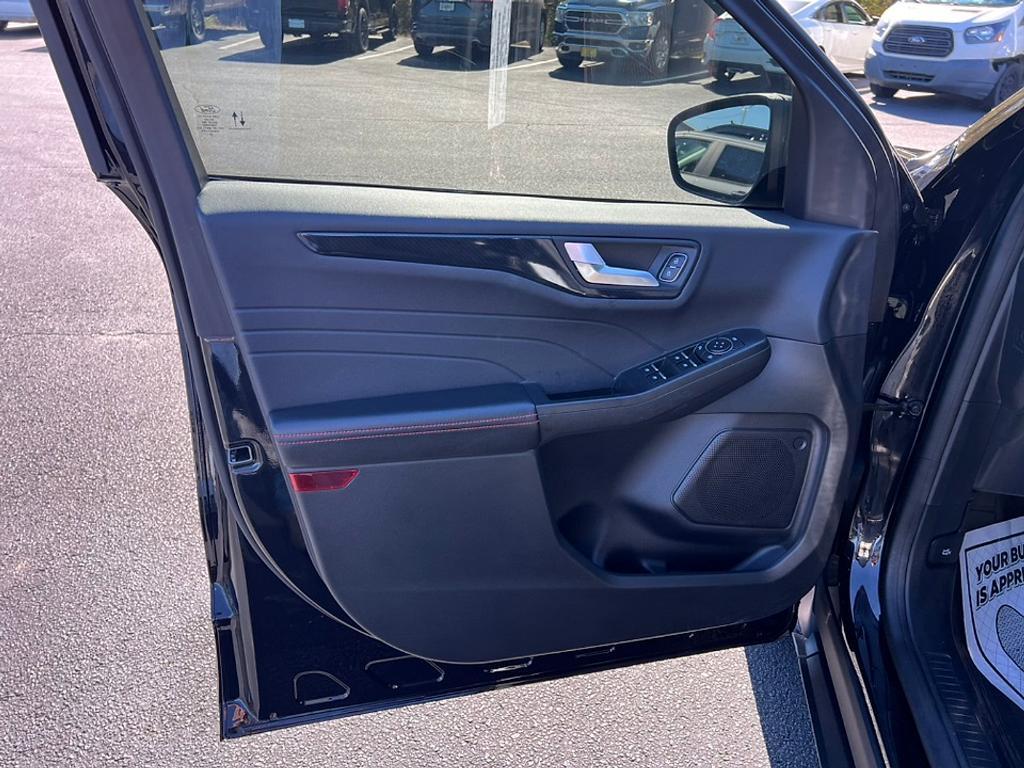 used 2023 Ford Escape car, priced at $24,348