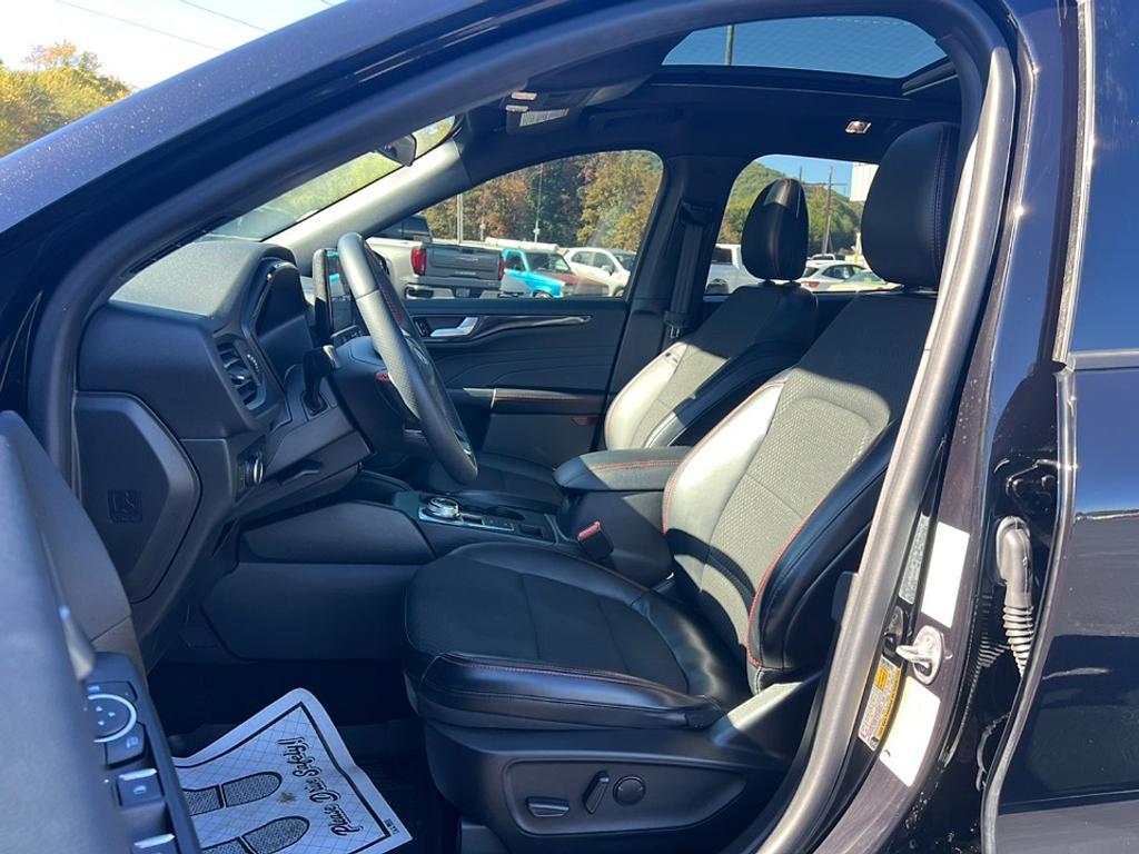 used 2023 Ford Escape car, priced at $24,348