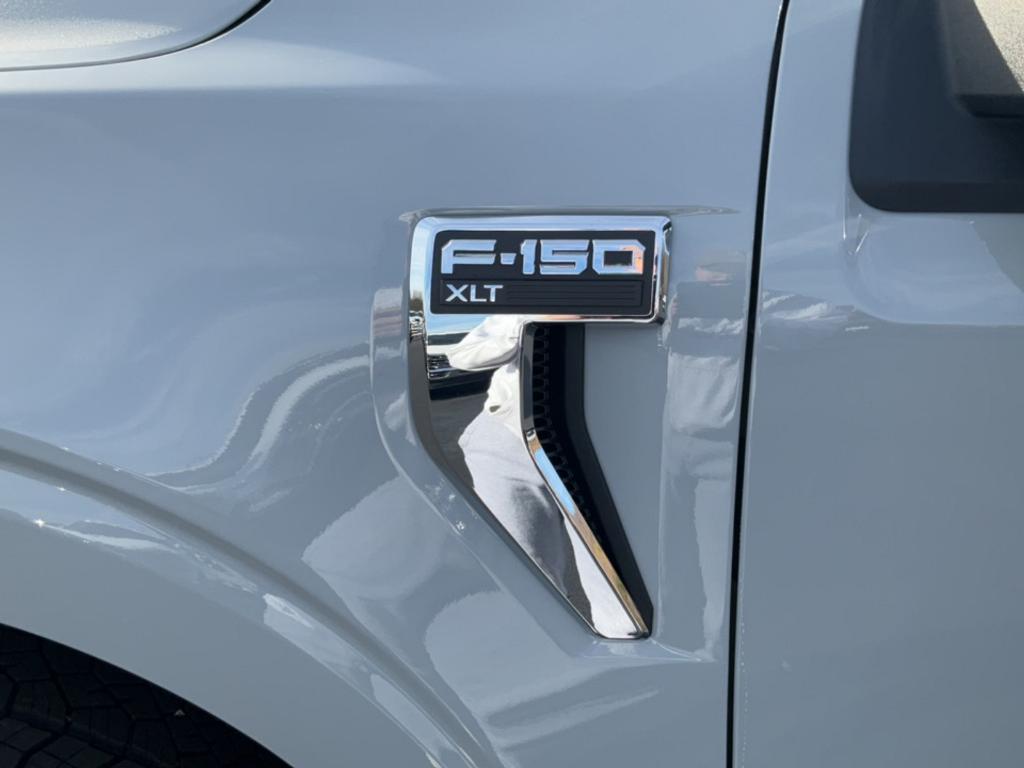 new 2024 Ford F-150 car, priced at $52,015