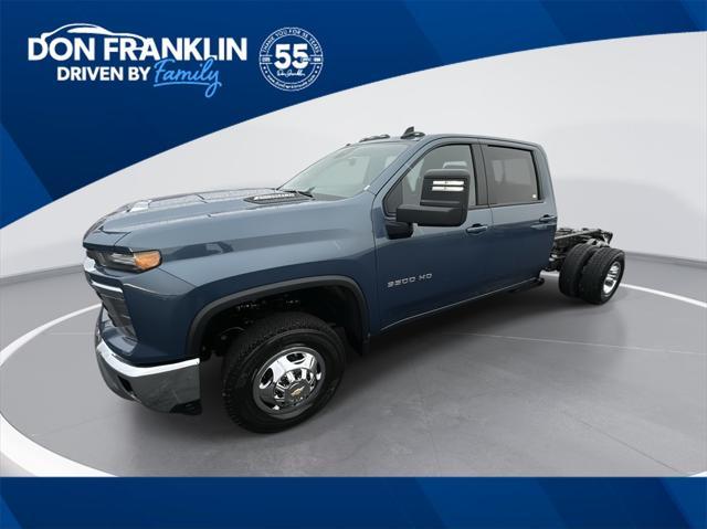 new 2025 Chevrolet Silverado 3500 car