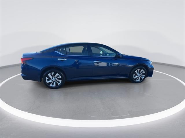 used 2023 Nissan Altima car, priced at $22,970