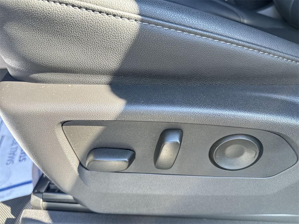 used 2025 Chevrolet Silverado 1500 car, priced at $56,890