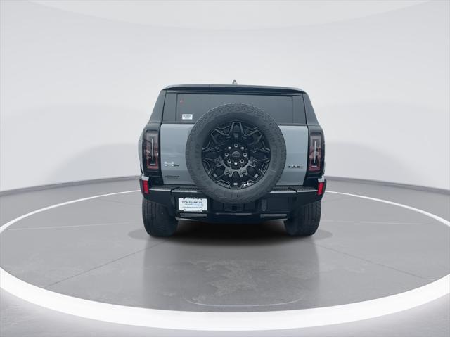 new 2025 GMC HUMMER EV SUV car