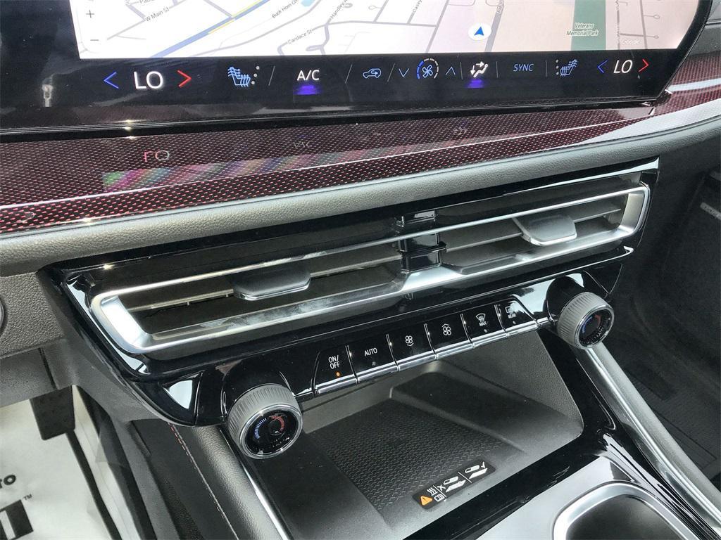 new 2026 Chevrolet Traverse car, priced at $55,880