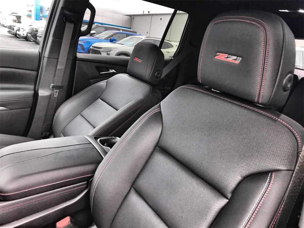 new 2026 Chevrolet Traverse car, priced at $55,880