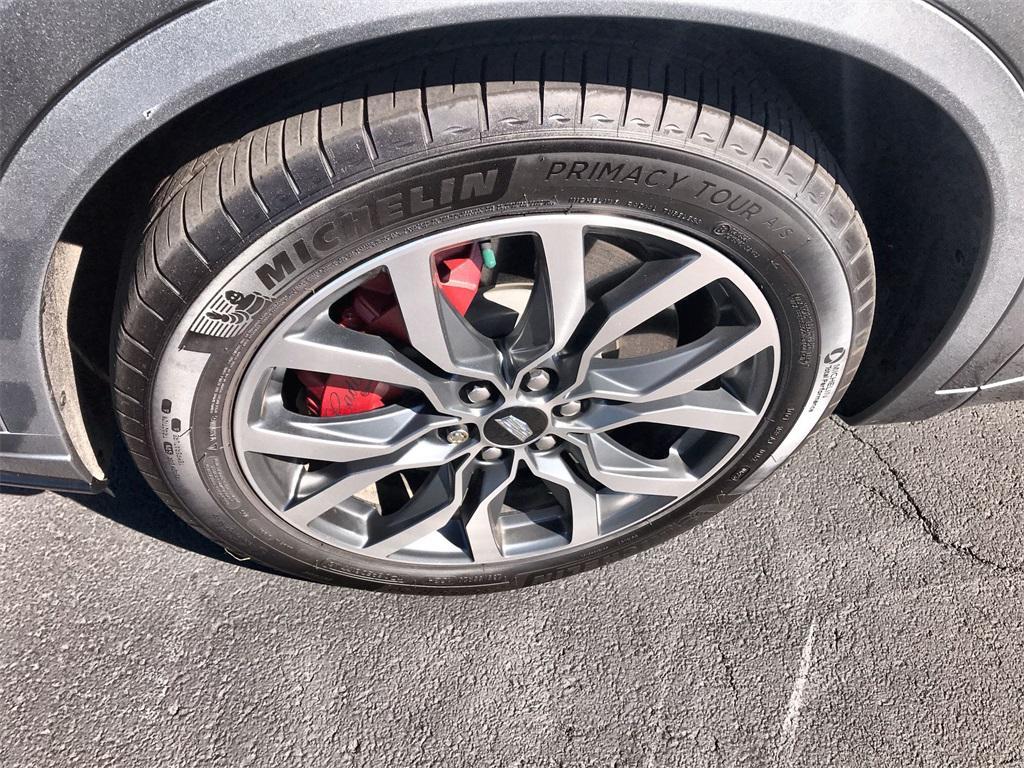 used 2023 Cadillac XT6 car, priced at $45,855