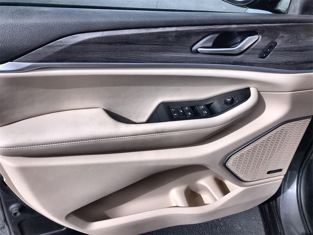 used 2021 Jeep Grand Cherokee L car, priced at $30,880