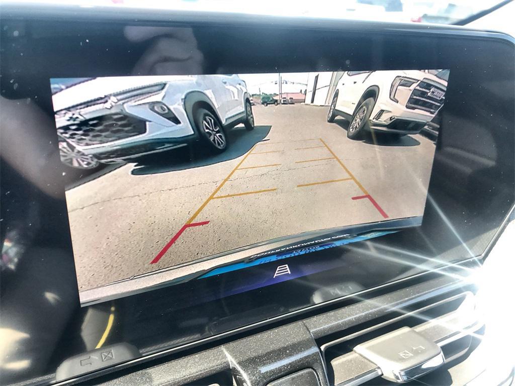 new 2025 Chevrolet TrailBlazer car, priced at $29,257