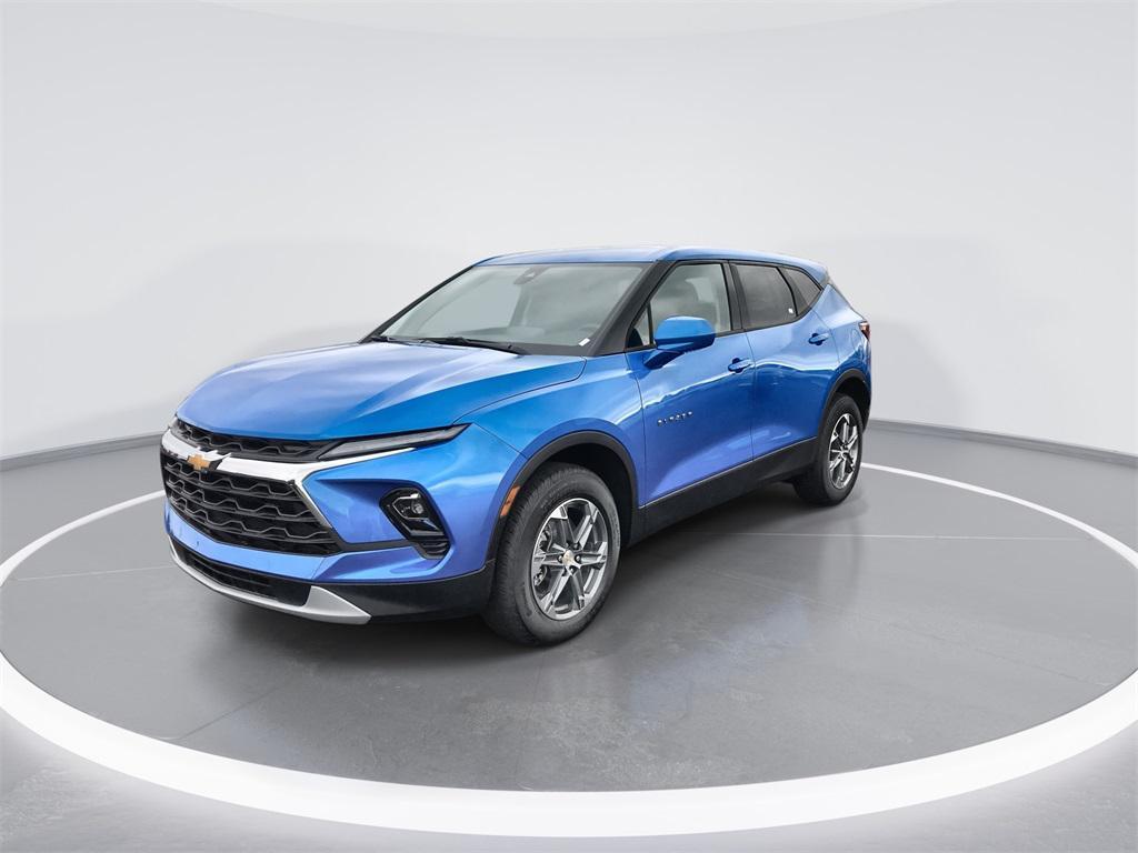 new 2025 Chevrolet Blazer car, priced at $32,889