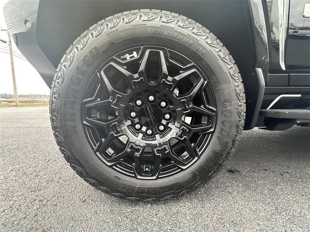 new 2025 GMC HUMMER EV Pickup car, priced at $90,428