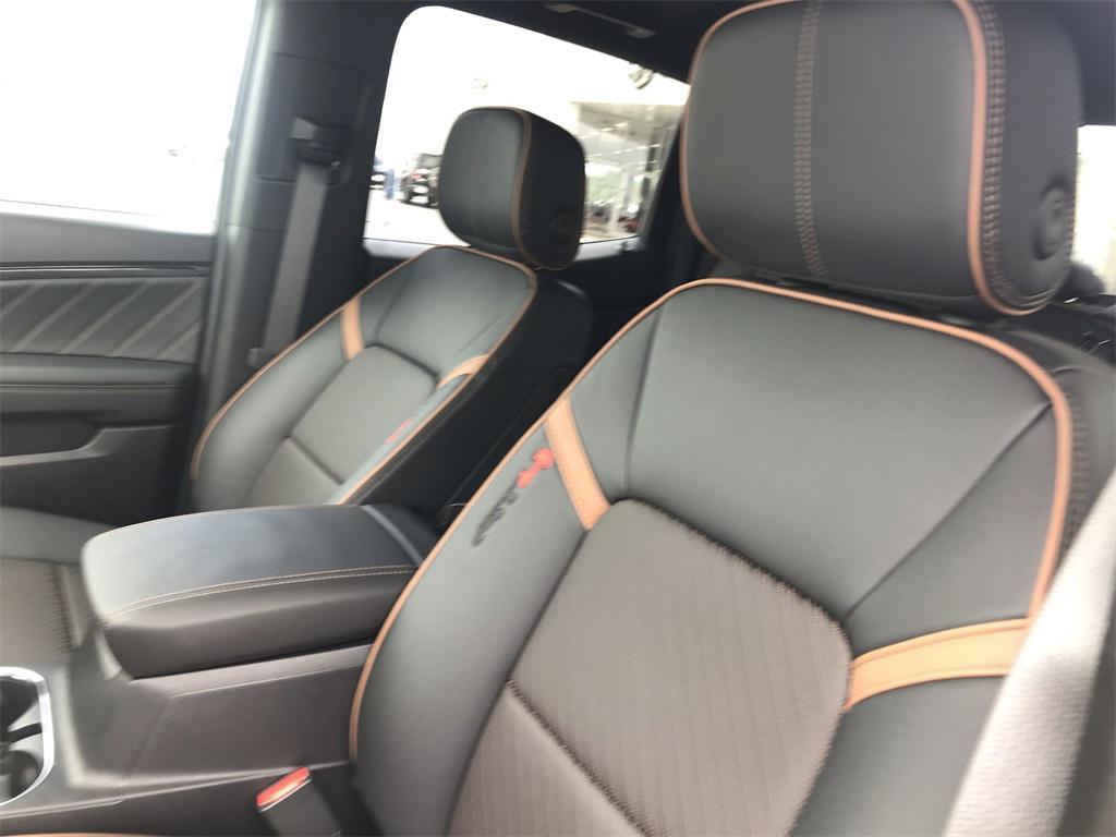 new 2025 GMC Canyon car, priced at $48,063