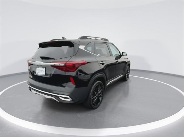 used 2020 Hyundai Santa Fe car, priced at $20,888