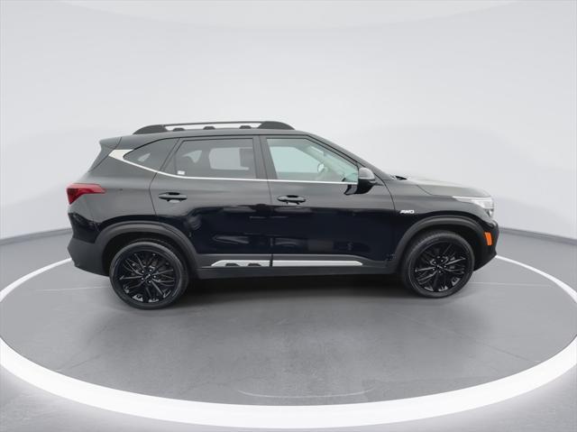 used 2020 Hyundai Santa Fe car, priced at $20,888