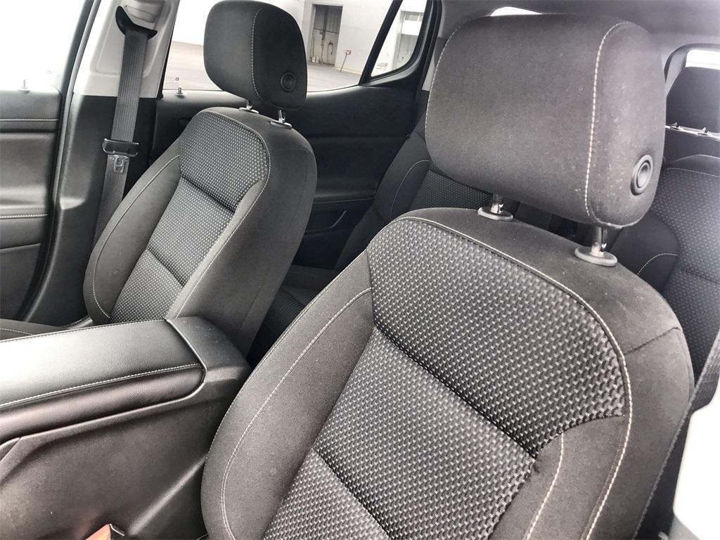 used 2023 GMC Acadia car, priced at $27,800