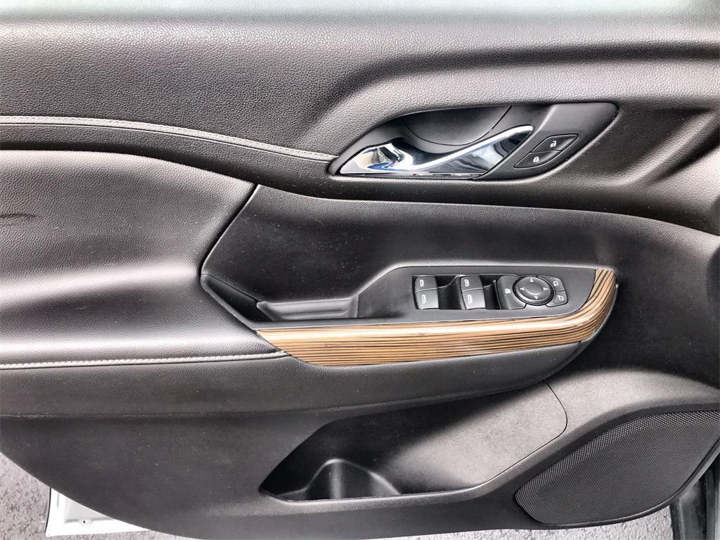 used 2023 GMC Acadia car, priced at $27,800