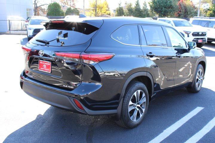 used 2023 Toyota Highlander car, priced at $38,469