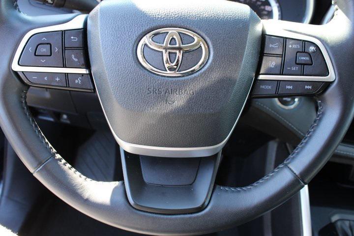 used 2023 Toyota Highlander car, priced at $38,469