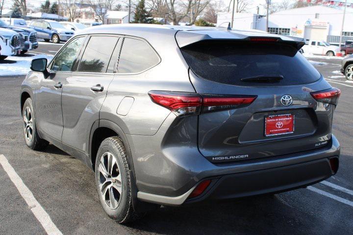 used 2022 Toyota Highlander car, priced at $32,969