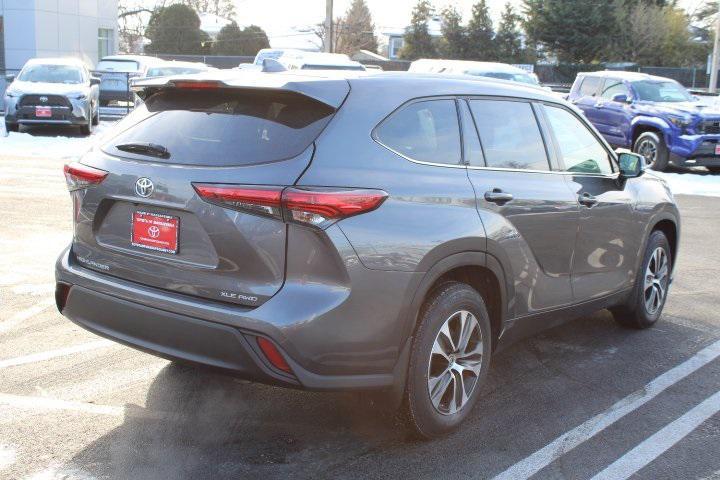 used 2022 Toyota Highlander car, priced at $32,969