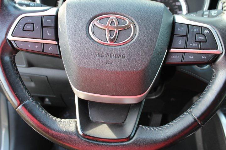 used 2022 Toyota Highlander car, priced at $32,969