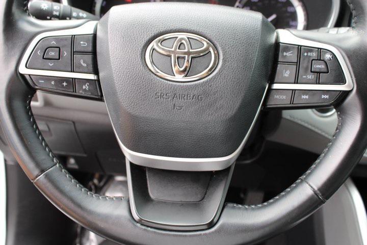 used 2022 Toyota Highlander car, priced at $34,969