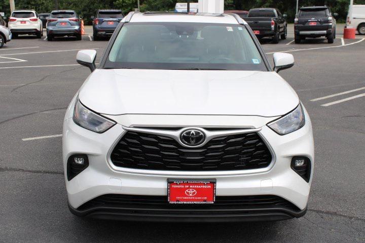 used 2022 Toyota Highlander car, priced at $34,969