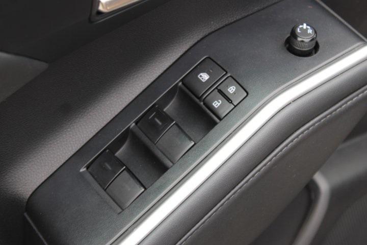 used 2022 Toyota Highlander car, priced at $37,869