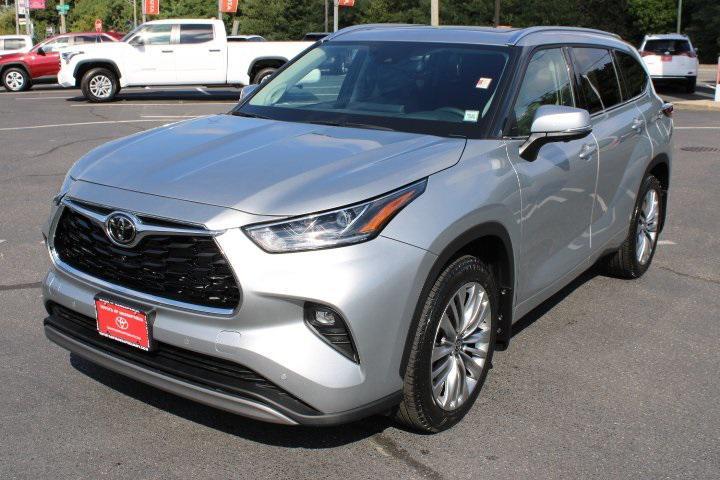 used 2025 Toyota Highlander car, priced at $56,469