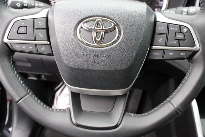 used 2023 Toyota Highlander car, priced at $34,869