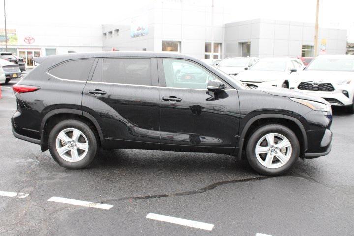 used 2023 Toyota Highlander car, priced at $34,869