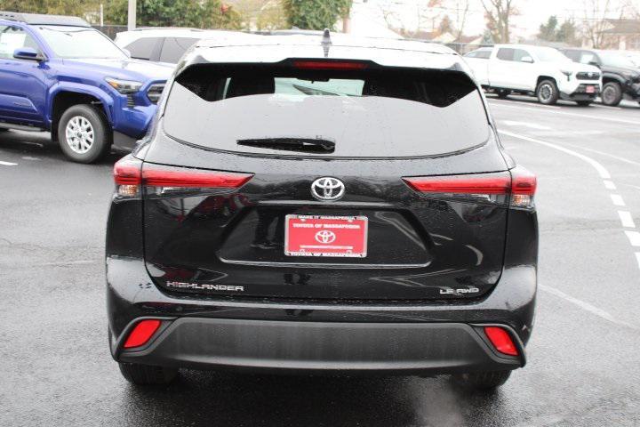 used 2023 Toyota Highlander car, priced at $34,869