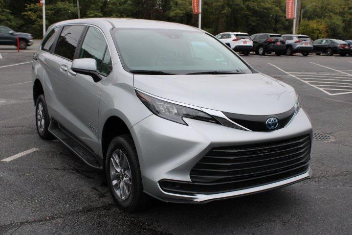 used 2025 Toyota Sienna car, priced at $75,469